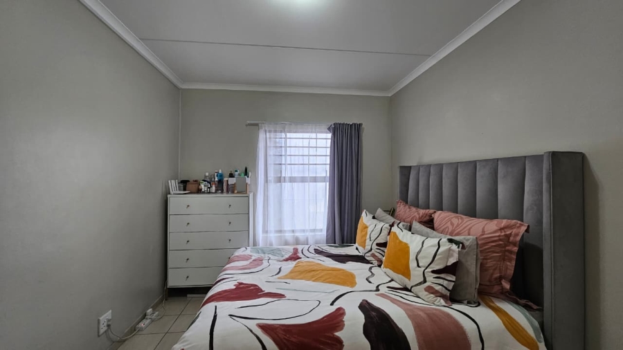 To Let 2 Bedroom Property for Rent in Burgundy Estate Western Cape